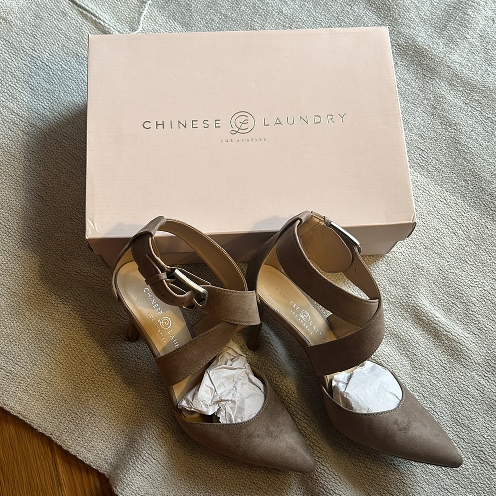 NWT Chinese Laundry Racquel Pumps - Picture 4 of 8